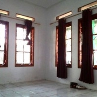 Jual Rumah Halaman Luas, baru direnovasi di Cibogo-Subang